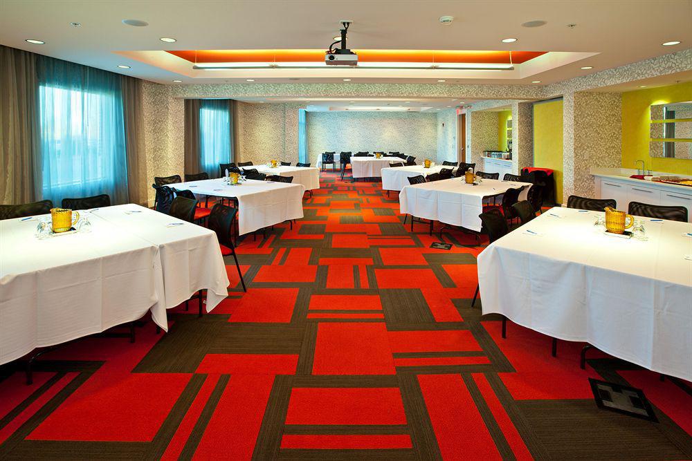 Hotel Indigo Columbus Architectural Center Restaurante foto